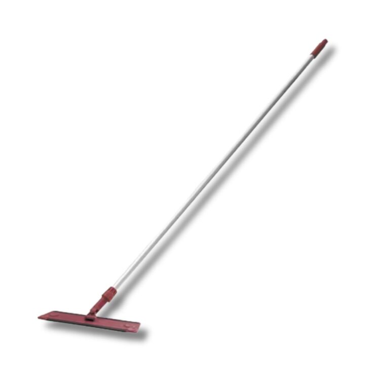 This flat mop is designed for quick, effective cleaning in hygiene-sensitive environments.